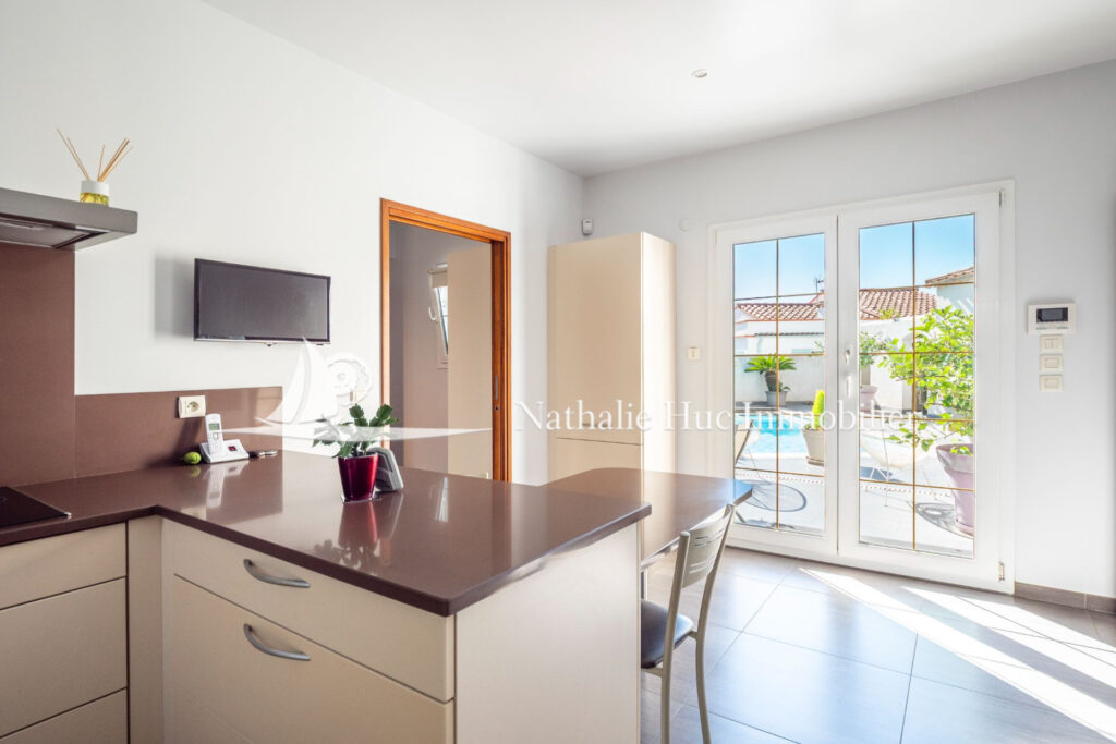 vente maison 7 Pièce(s) – 7 pièces – 5 chambres – 204.00 m²