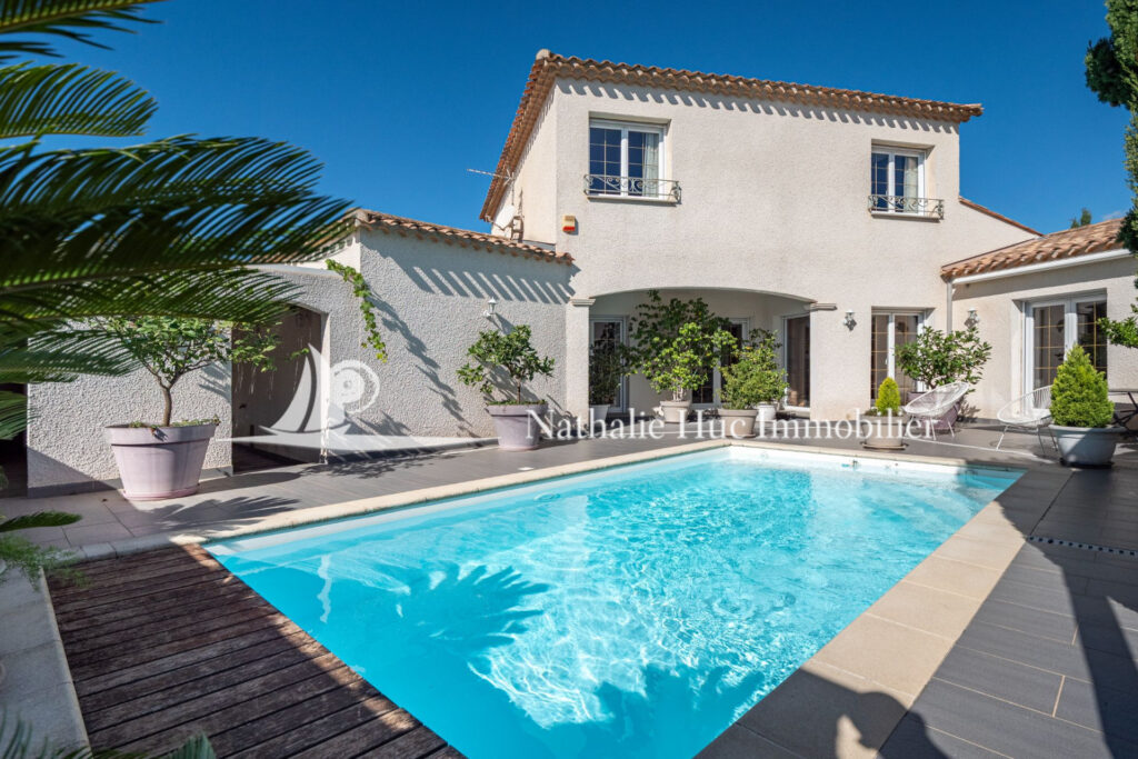 vente maison 7 Pièce(s) – 7 pièces – 5 chambres – 204.00 m²