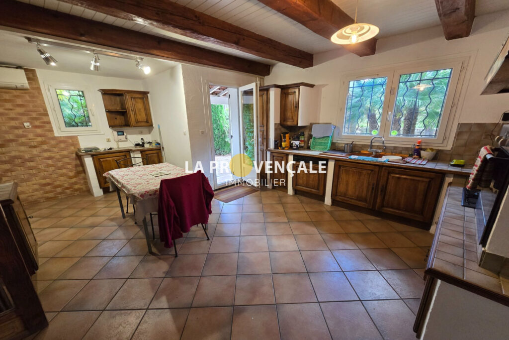 vente maison 9 Pièce(s) – 9 pièces – 6 chambres – 176.33 m²