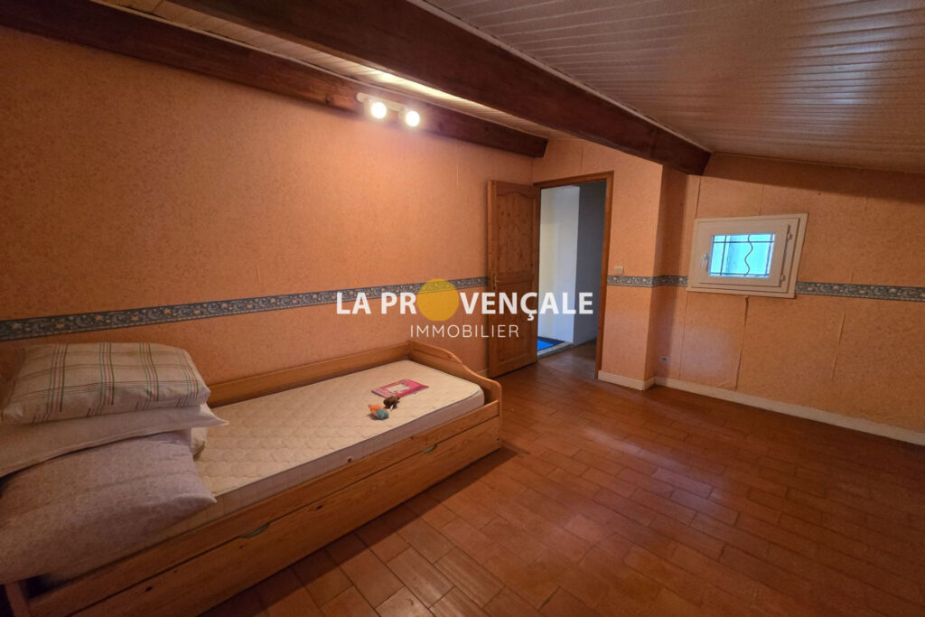 vente maison 9 Pièce(s) – 9 pièces – 6 chambres – 176.33 m²