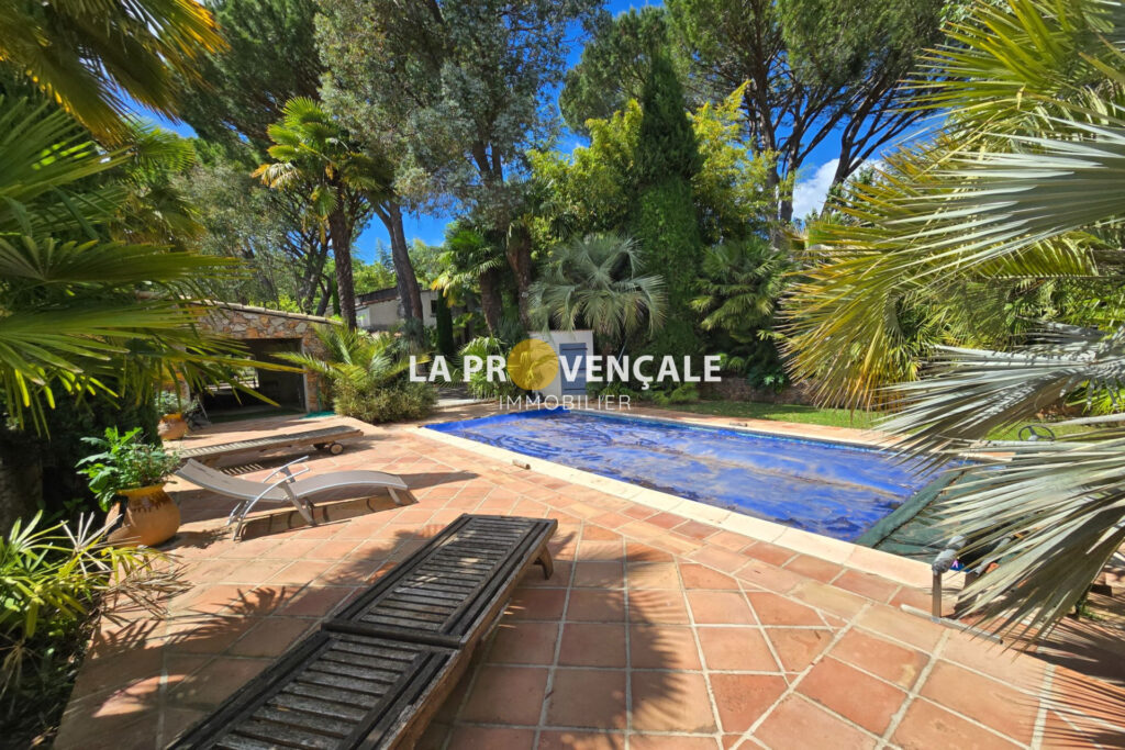 vente maison 9 Pièce(s) – 9 pièces – 6 chambres – 176.33 m²