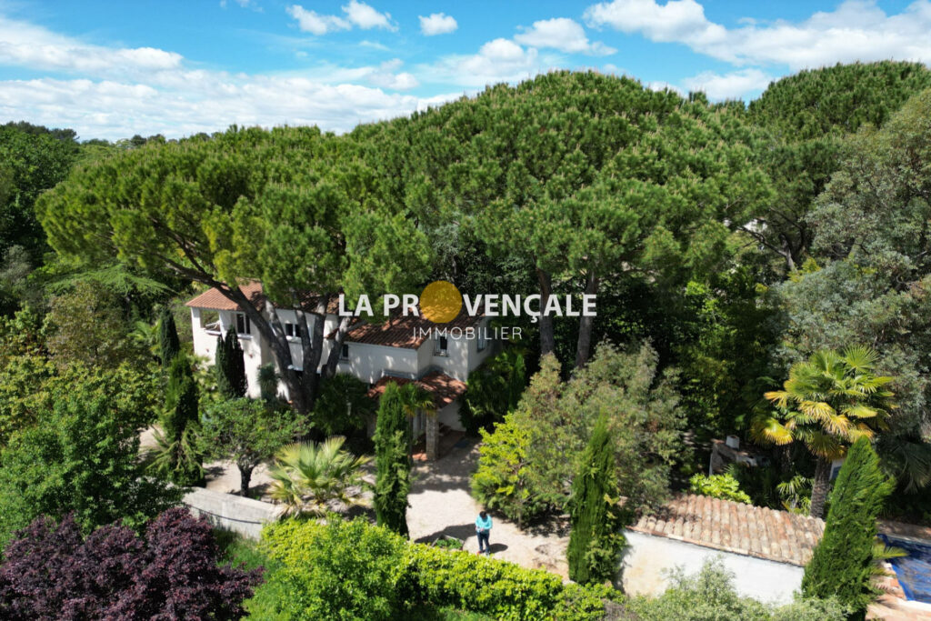 vente maison 9 Pièce(s) – 9 pièces – 6 chambres – 176.33 m²