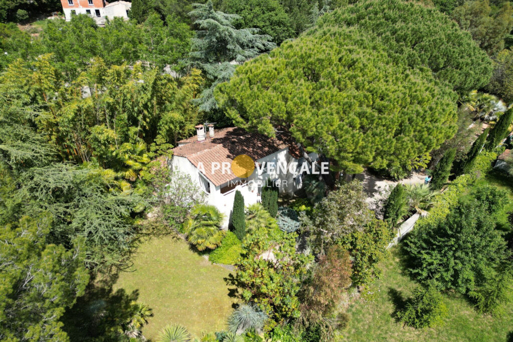 vente maison 9 Pièce(s) – 9 pièces – 6 chambres – 176.33 m²