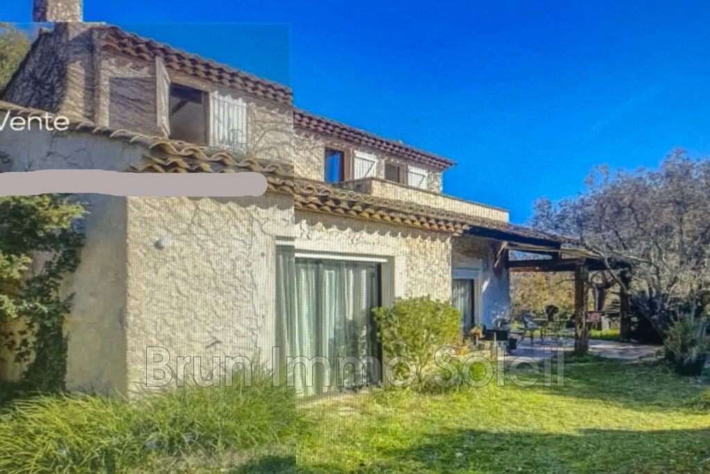 vente maison 8 Pièce(s) – 8 pièces – 5 chambres – 156.00 m²