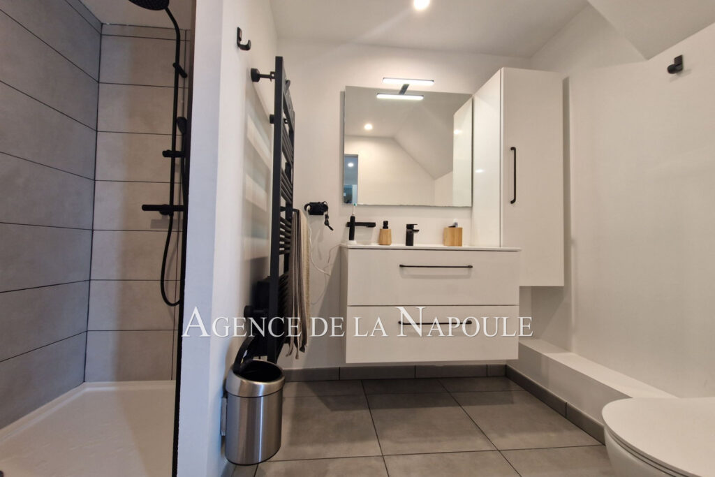 vente maison contemporaine 5 Pièce(s) – 5 pièces – 4 chambres – 130.00 m²