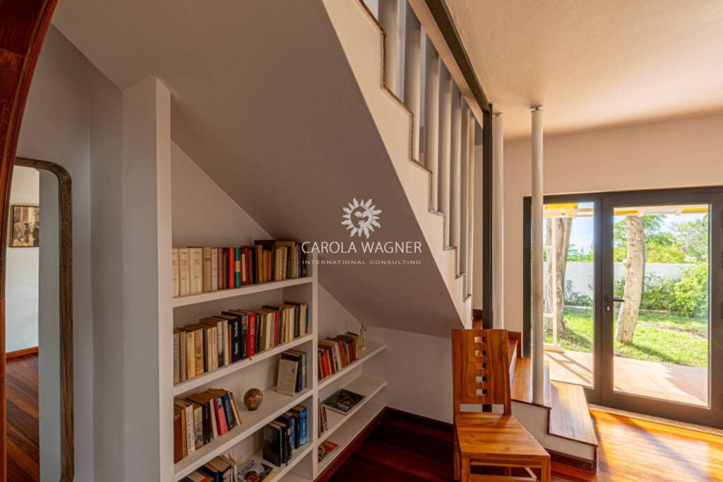 vente villa 6 Pièce(s) – 6 pièces – 3 chambres – 221.00 m²