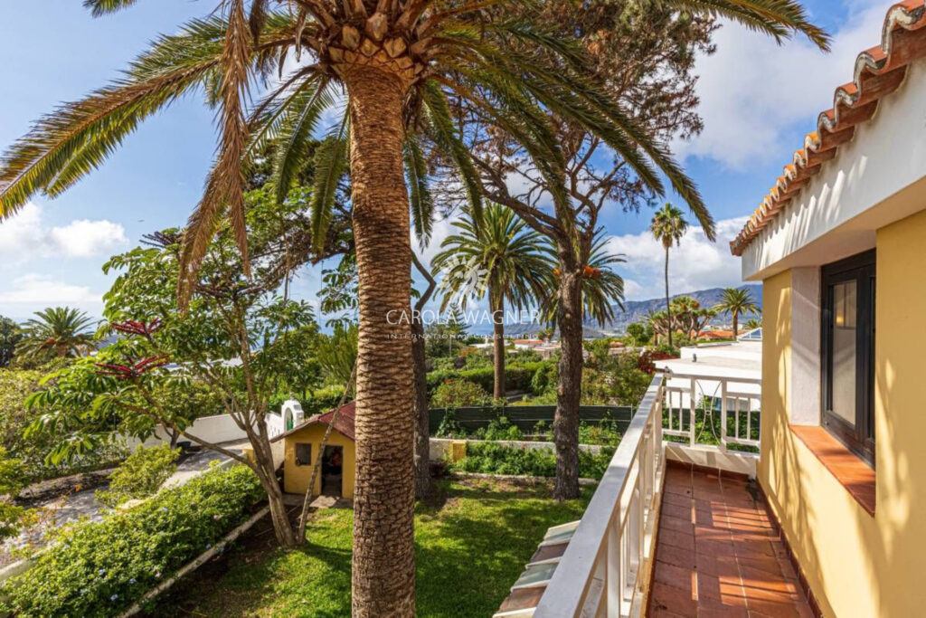 vente villa 6 Pièce(s) – 6 pièces – 3 chambres – 221.00 m²