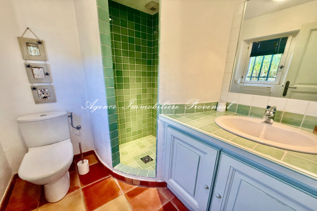 vente villa provençale 6 Pièce(s) – 6 pièces – 5 chambres – 213.00 m²