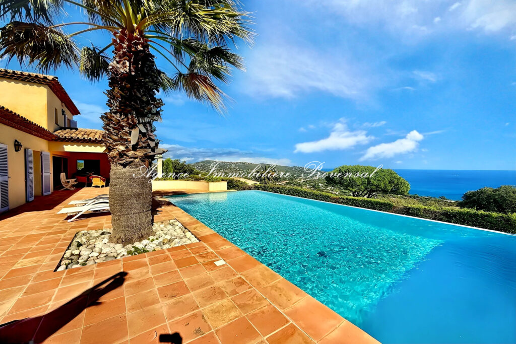 vente villa provençale 6 Pièce(s) – 6 pièces – 5 chambres – 213.00 m²