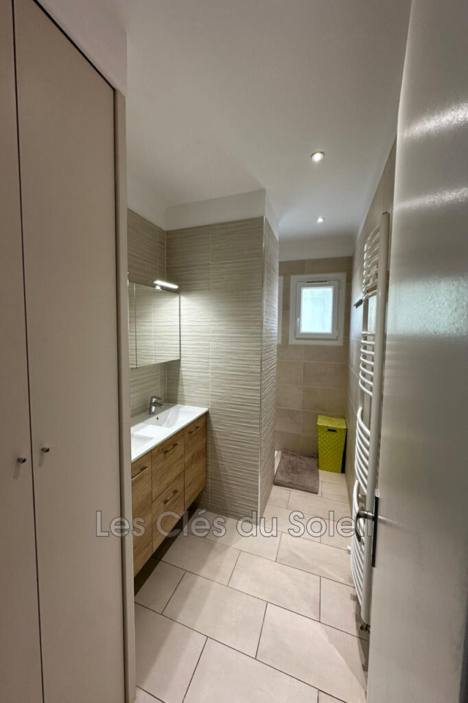 vente villa 9 Pièce(s) – 9 pièces – 5 chambres – 180.00 m²