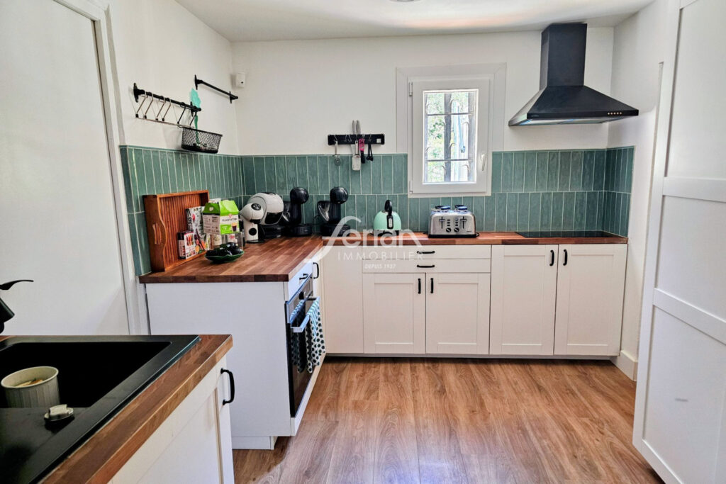 A VENDRE MAISON FAMILIALE DE 200 M² EN PLEINE NATURE AVEC APPA – 7 pièces – 5 chambres – 200.00 m²