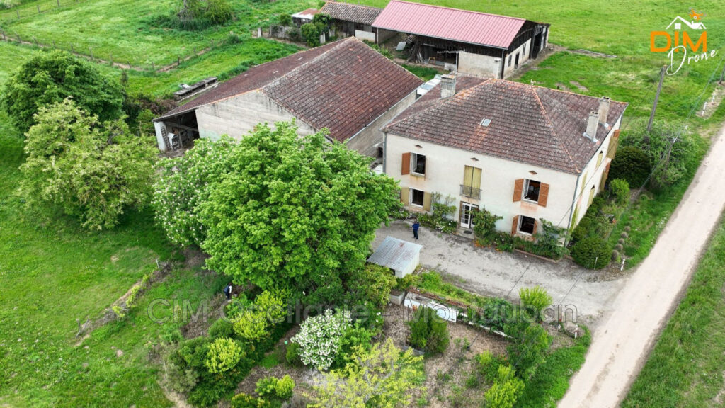 vente maison 8 Pièce(s) – 8 pièces – 5 chambres – 4  – 260.00 m²