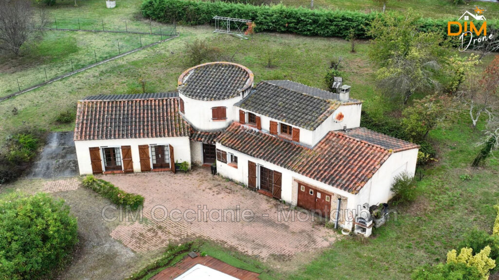 vente maison – NR pièces – 3 chambres – 4  – 148.00 m²