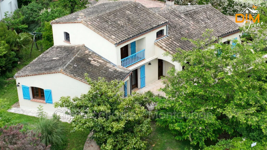 vente maison 6 Pièce(s) – 6 pièces – 5 chambres – 145.00 m²