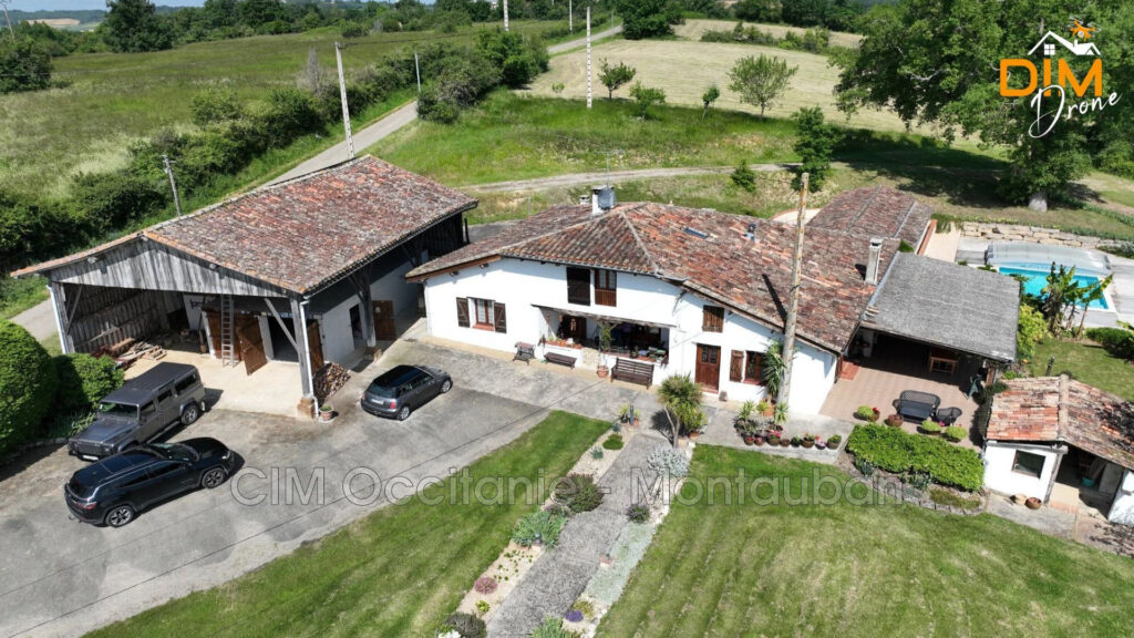 vente Gîtes 8 Pièce(s) – 8 pièces – 8 chambres – 275.00 m²