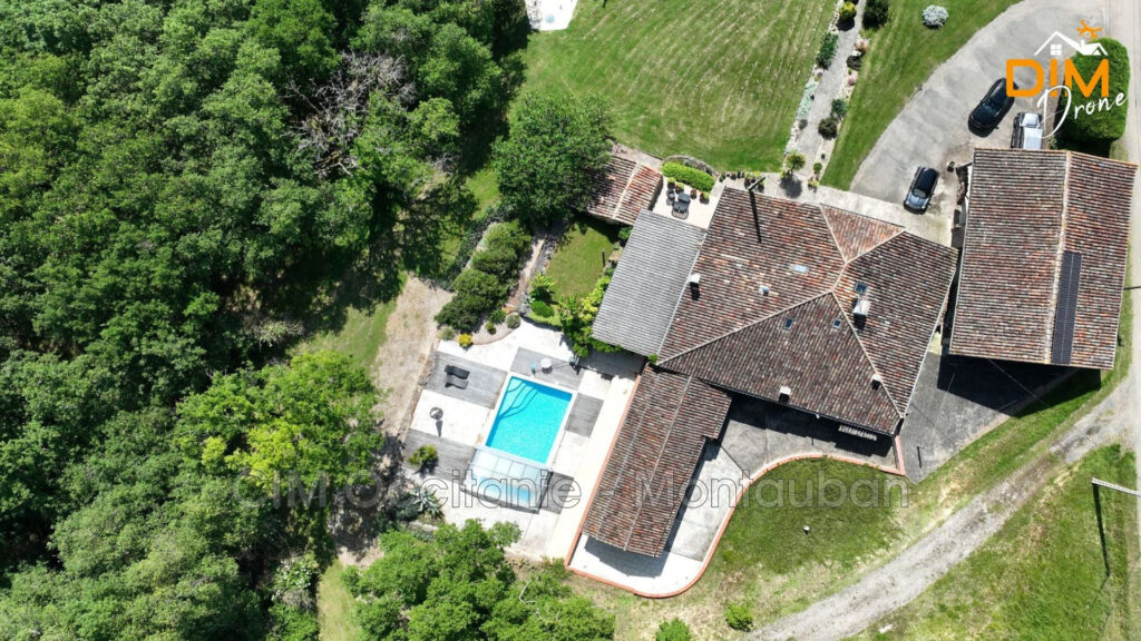 vente Gîtes 8 Pièce(s) – 8 pièces – 8 chambres – 275.00 m²