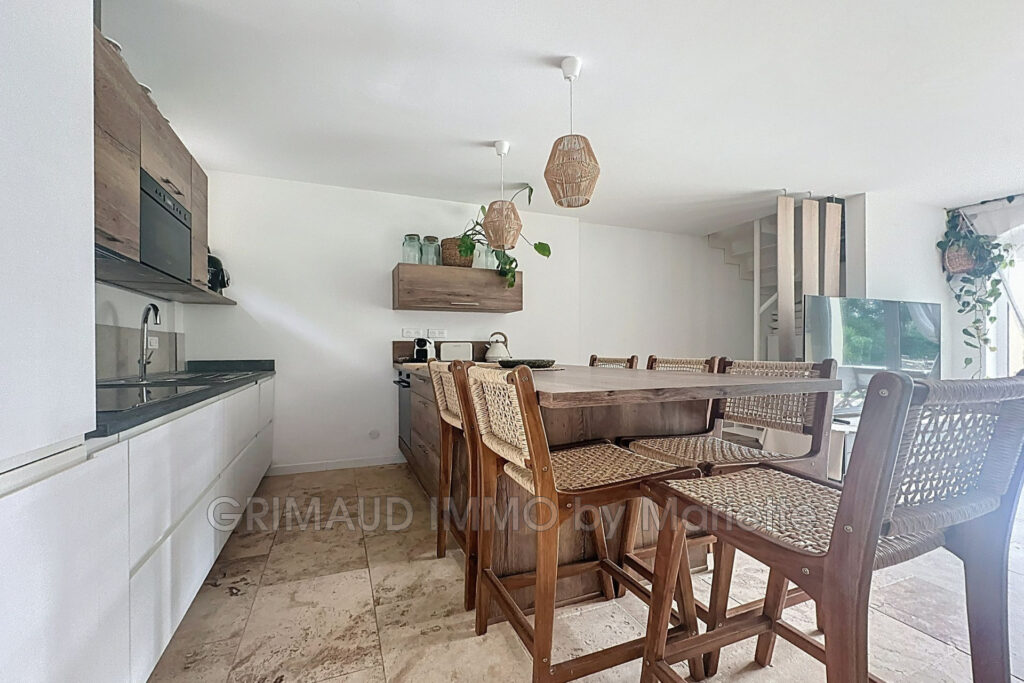 Maison avec piscine et jardin privé  3 chambres, belles prest – 4 pièces – 3 chambres – 78.60 m²