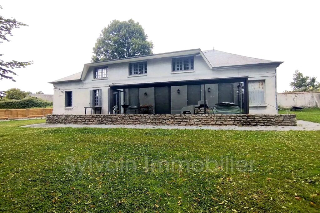 vente maison 9 Pièce(s) – 9 pièces – 6 chambres – 220.00 m²