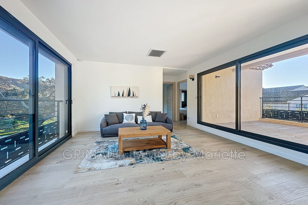 villa neuve livraison fin 2024, au calme avec 6ha de terrain.  – 5 pièces – 4 chambres – 4  – 240.00 m²