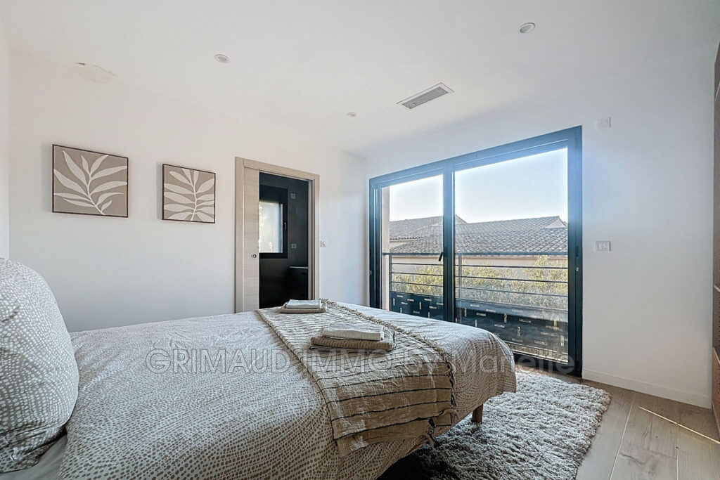 villa neuve livraison fin 2024, au calme avec 6ha de terrain.  – 5 pièces – 4 chambres – 4  – 240.00 m²