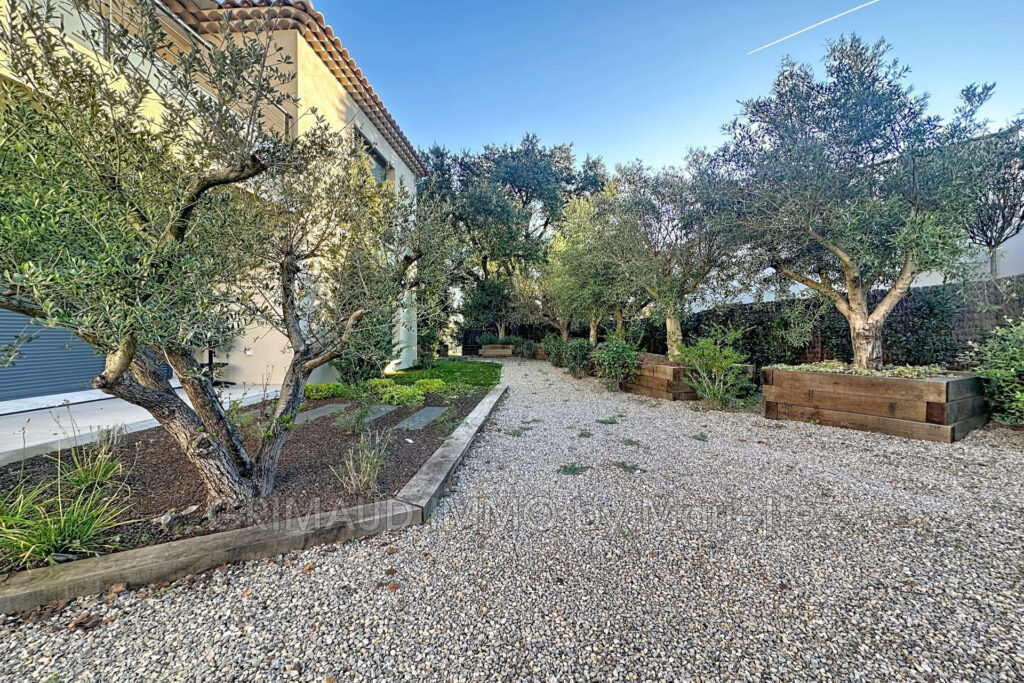 villa neuve livraison fin 2024, au calme avec 6ha de terrain.  – 5 pièces – 4 chambres – 4  – 240.00 m²