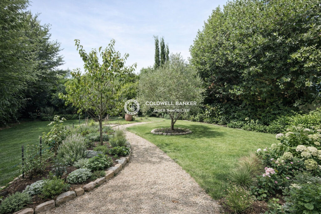 Maison de plain-pied  90 m²  Terrain 1 520 m²  Exposition S – 3 pièces – 2 chambres – 89.85 m²