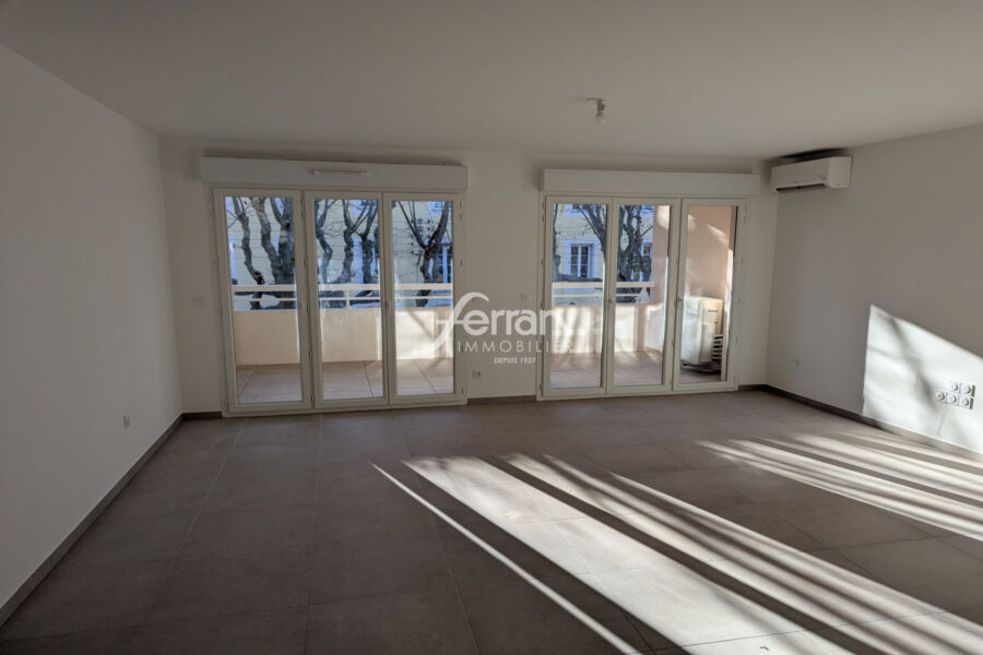 Appartement à vendre à Draguignan — Vue sur la ville — photo 2