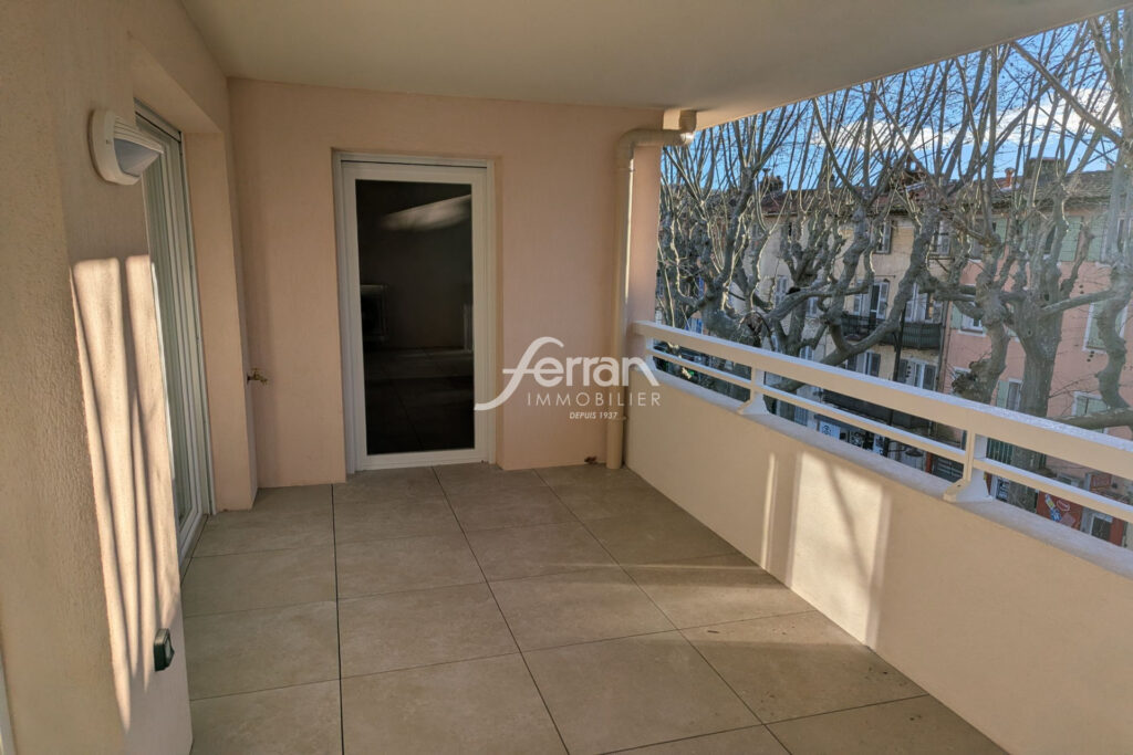 À Draguignan, dans une résidence neuve, livraison prévue 1er t – 3 pièces – 2 chambres – 75.84 m²