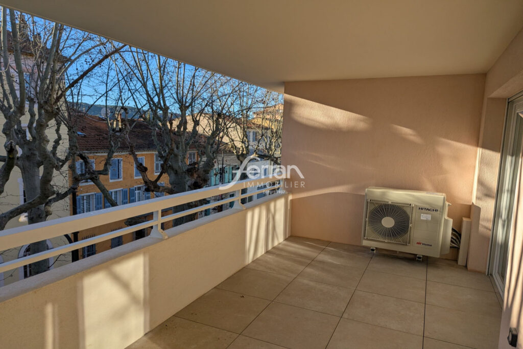 À Draguignan, dans une résidence neuve, livraison prévue 1er t – 3 pièces – 2 chambres – 75.84 m²