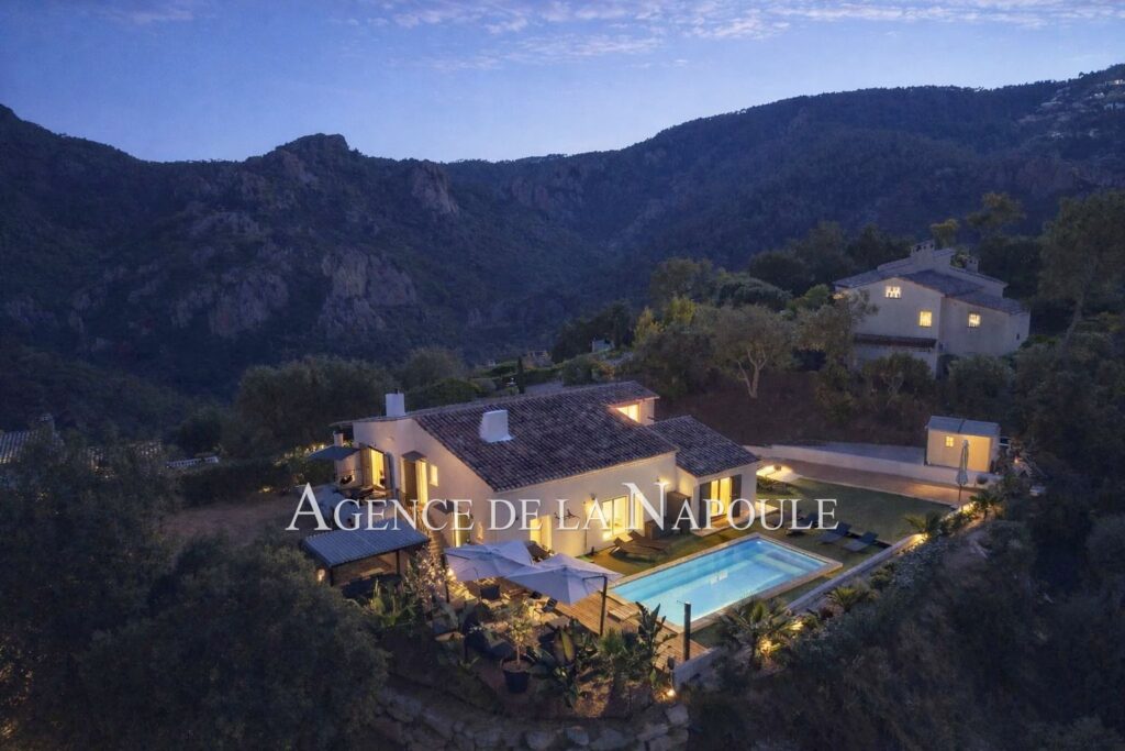 vente maison contemporaine 5 Pièce(s) – 5 pièces – 4 chambres – 130.00 m²