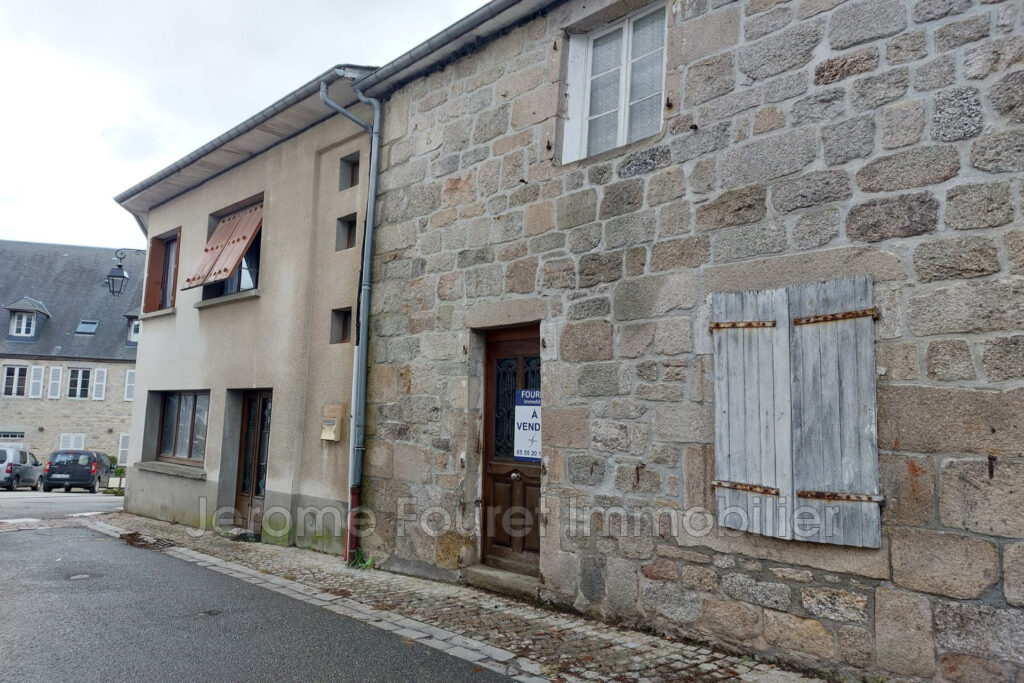 vente maison de village 3 Pièce(s) – 5 pièces – 4 chambres – 160.00 m²