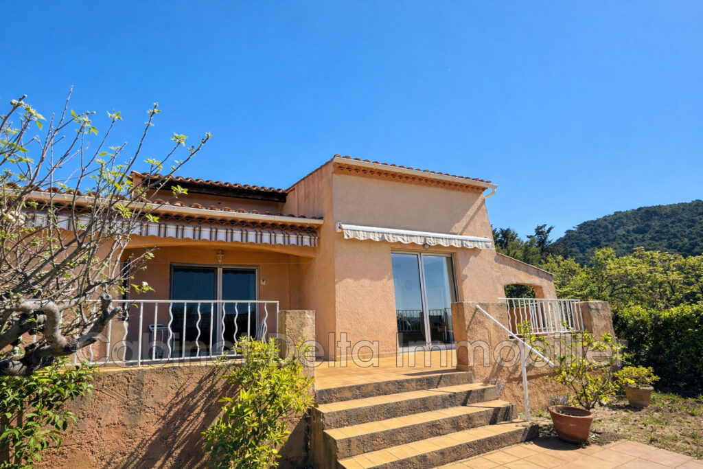 VILLA AVEC VUE MER  – 7 pièces – 5 chambres – 176.00 m²