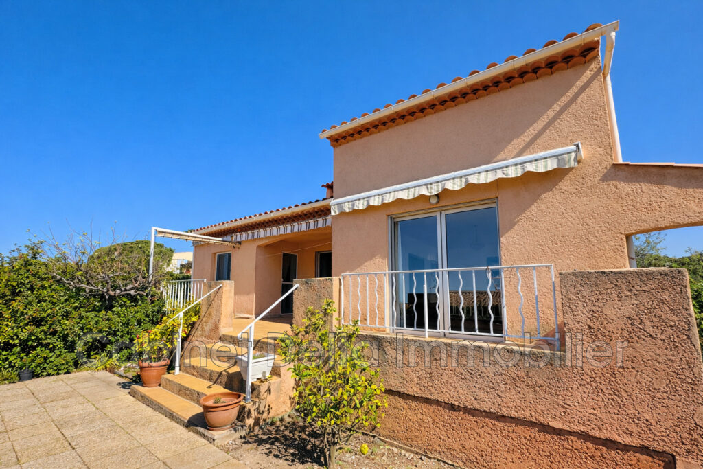 VILLA AVEC VUE MER  – 7 pièces – 5 chambres – 176.00 m²