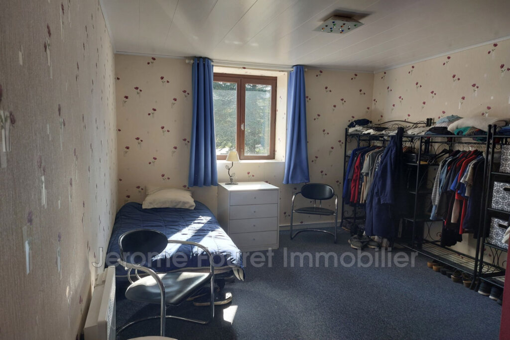 Propriété avec chambres d’hôtes  proche Égletons – 12 pièces – 8 chambres – 298.34 m²