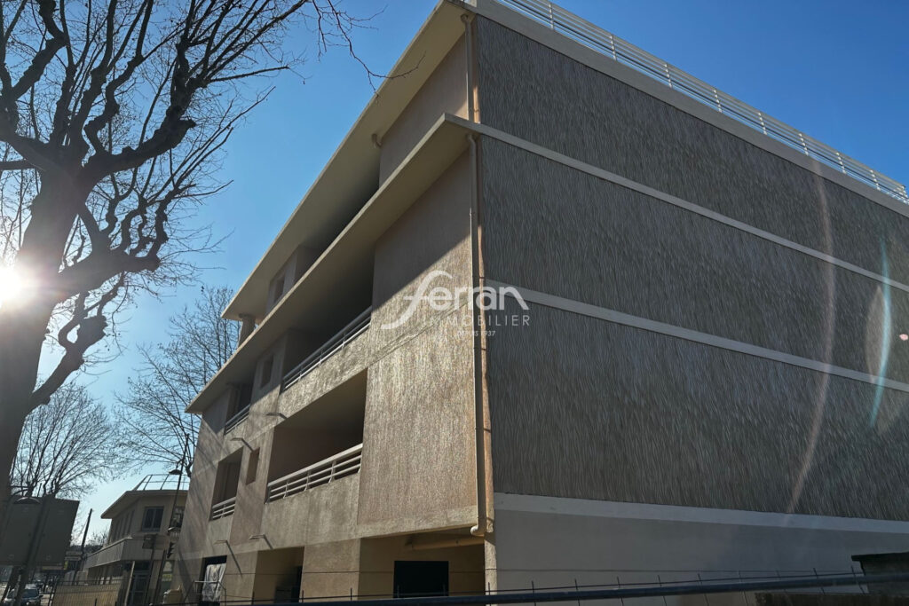 À Draguignan, dans une résidence neuve, livraison prévue 1er t – 3 pièces – 2 chambres – 75.84 m²