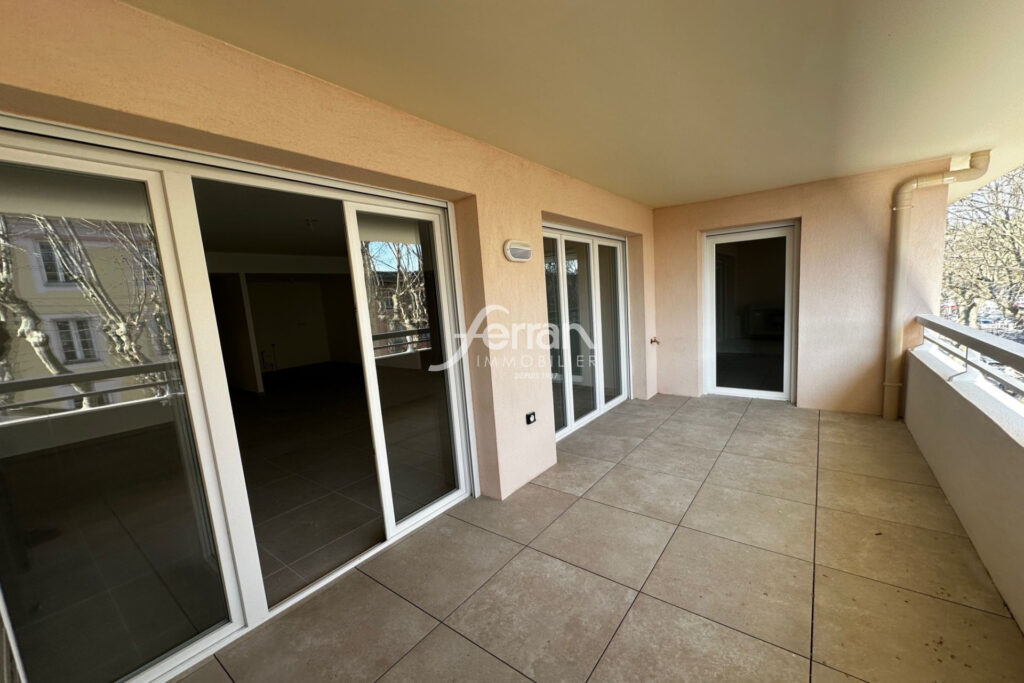 À Draguignan, dans une résidence neuve, livraison prévue 1er t – 3 pièces – 2 chambres – 75.84 m²