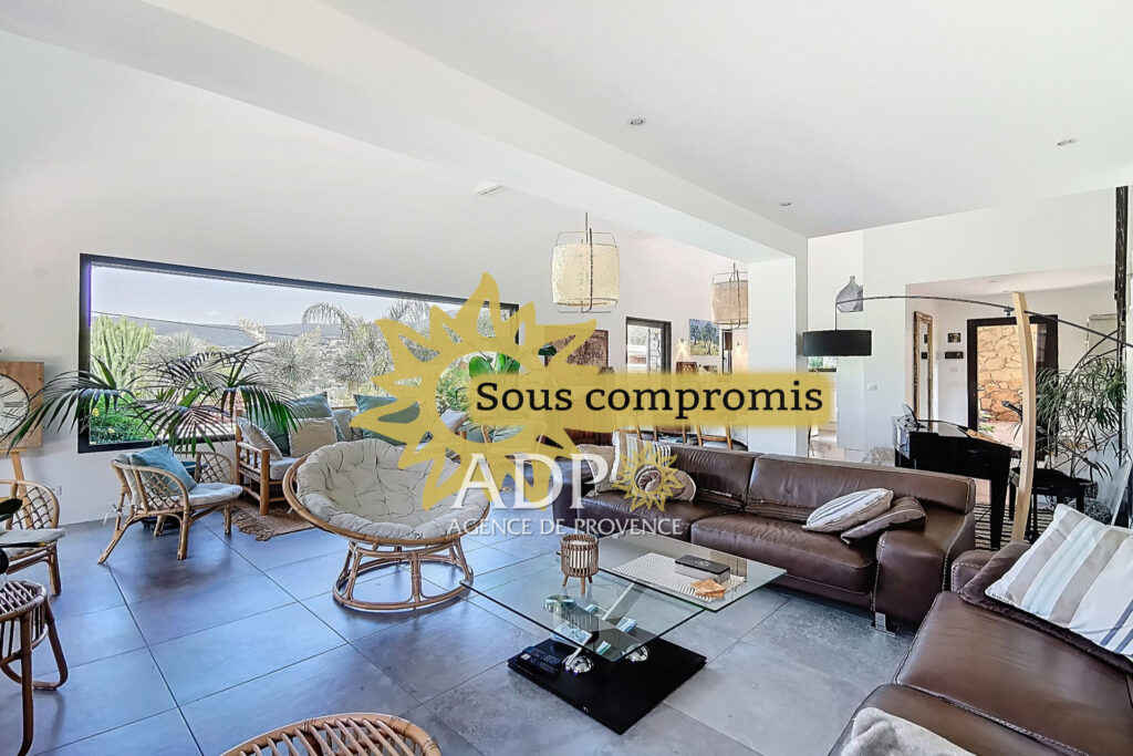 vente maison contemporaine 7 Pièce(s) – 7 pièces – 6 chambres – 170.00 m²