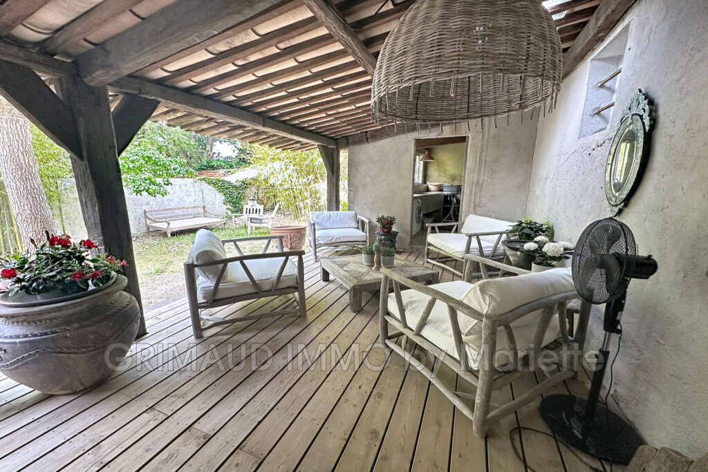 vente maison de village 9 Pièce(s) – 9 pièces – 7 chambres – 300.00 m²