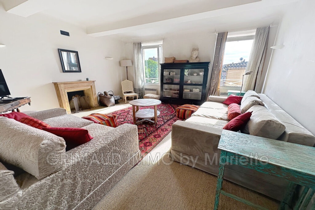 vente maison de village 9 Pièce(s) – 9 pièces – 7 chambres – 300.00 m²