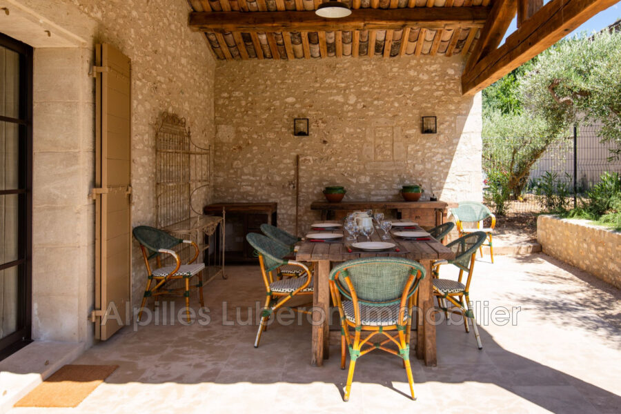 Maison à louer à Eygalières