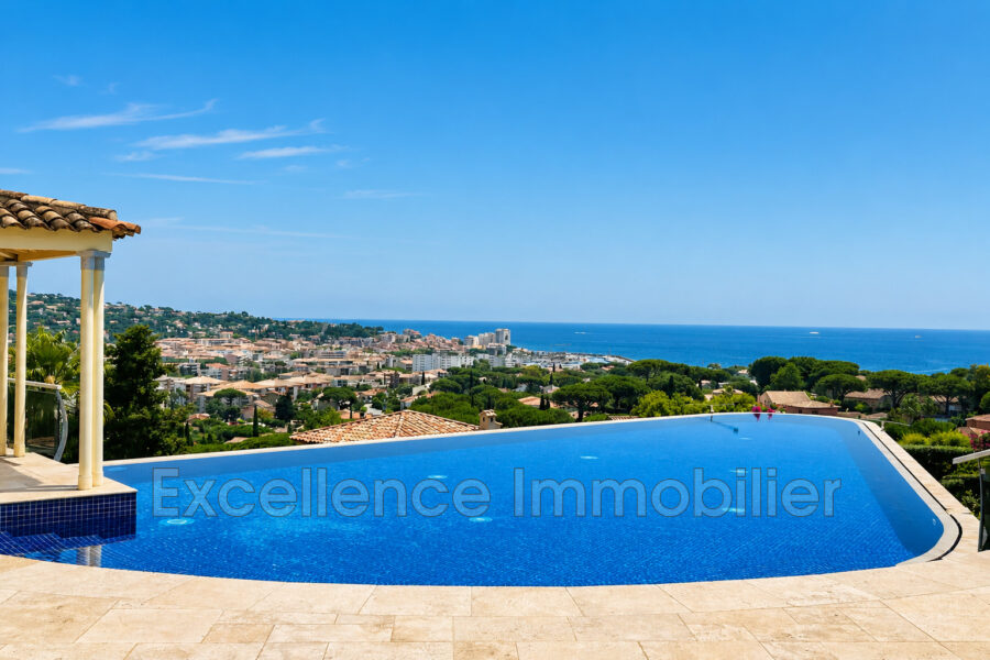 Maison à vendre à Sainte-maxime