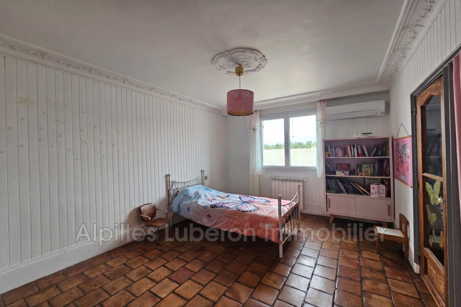 Maison à vendre à Aureille — Vue parc — photo 6