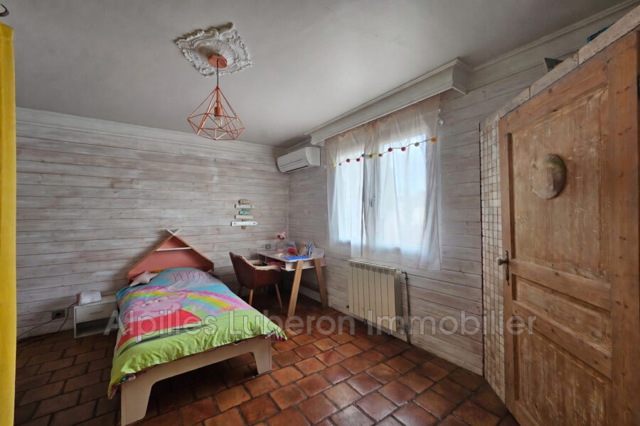 Maison à vendre à Aureille — Vue parc — photo 17