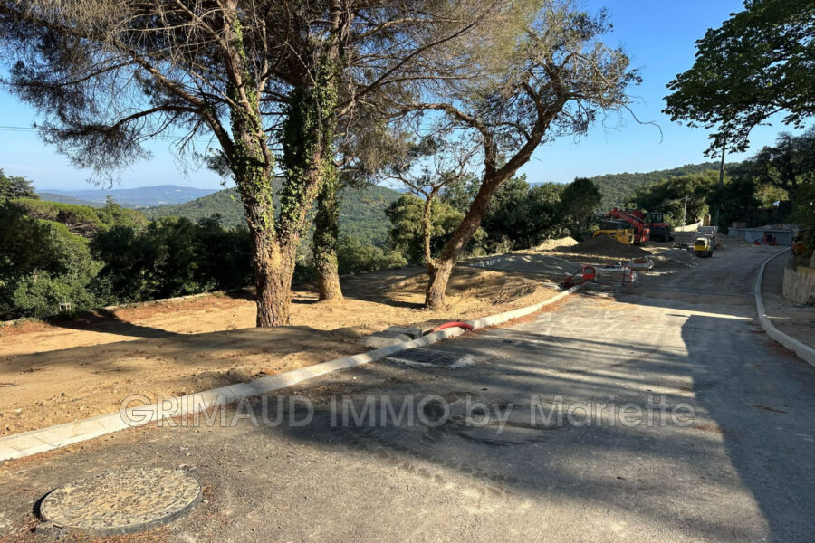 Terrain à vendre à La garde-freinet — Vue montagne — photo 4