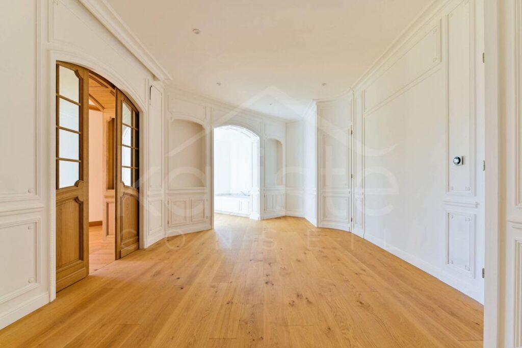 PENTHOUSE 7 PIECES D’EXCEPTION AU CŒUR D’AJACCIO – 7 pièces – 5 chambres – 322 m²