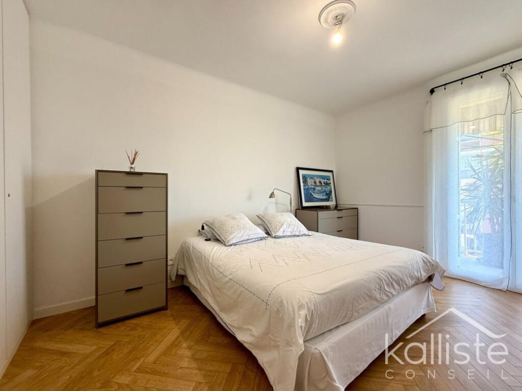T3 lumineux avec vue mer et citadelle – Quartier Balestrino, Ajaccio – 3 pièces – 2 chambres – 79 m²