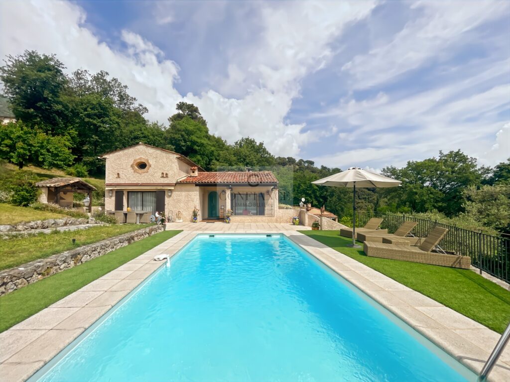 Maison – 5 pièces – 3 chambres – 148 m²