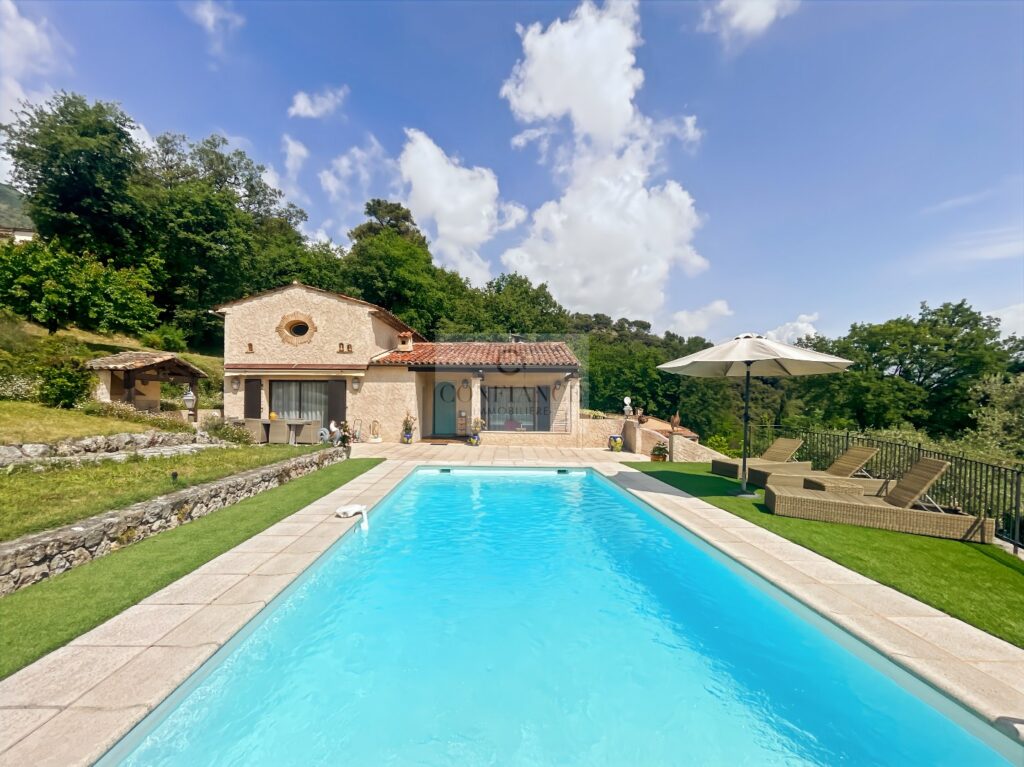 Maison – 5 pièces – 3 chambres – 148 m²