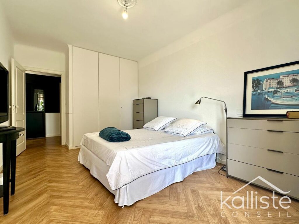 T3 lumineux avec vue mer et citadelle – Quartier Balestrino, Ajaccio – 3 pièces – 2 chambres – 79 m²