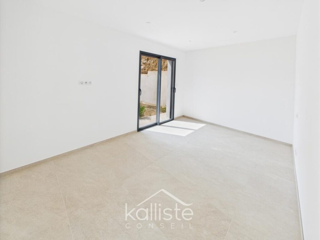 Villa 2024 de plain-pied – Tavaco (proche Ajaccio) – 4 pièces – 3 chambres – 132 m²